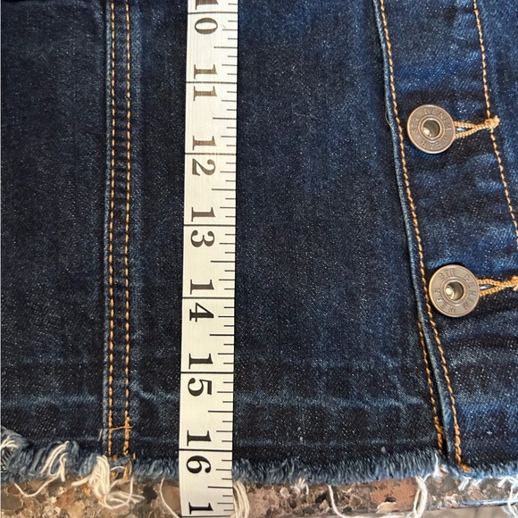 Stradivarius EUC Denim Skirt Size 4 raw hem - Picture 8 of 8